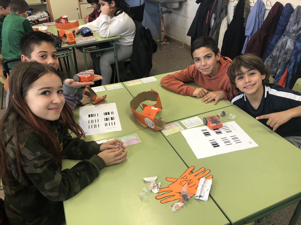 Escola Els Quatre Vents tweet media