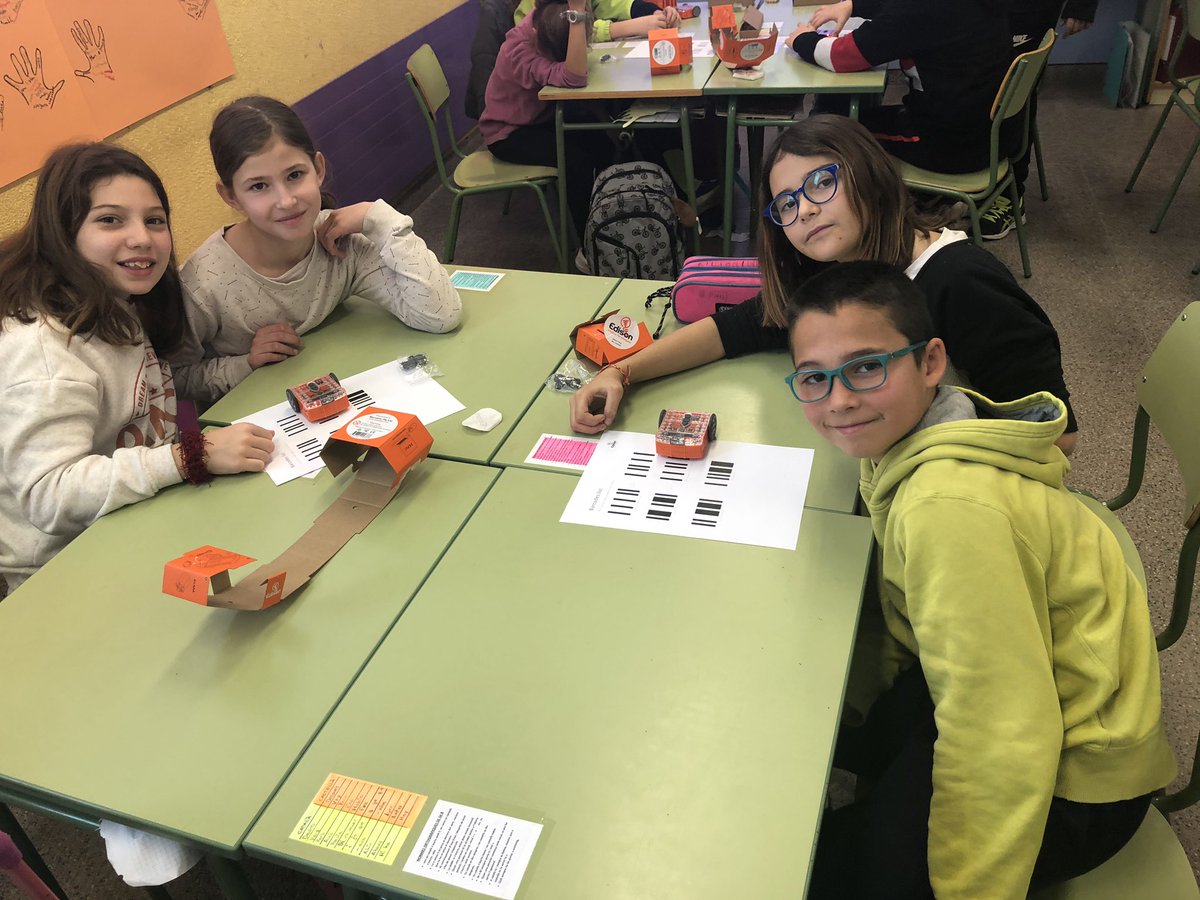 Escola Els Quatre Vents tweet media