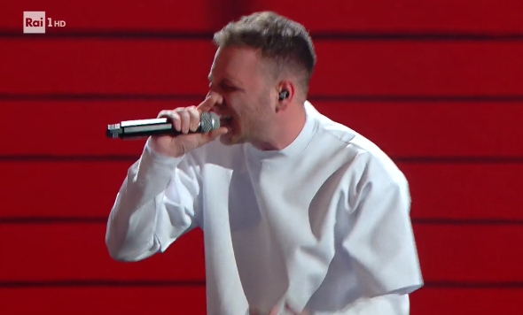 rtl1025's tweet photo. 🎶 Anastasio 🎶
▶️ Rosso di rabbia
#Sanremo2020
#SanremoRtl102e500

🎼 "Non volevo sprecarla così
La mia rabbia
Non volevo sprecarla così
Panico panico"

#NoiDireSanremo
🟥 VOTA #RossoDiRabbia di #Anastasio 👉 https://t.co/jKUanlBPD9 https://t.co/m4Z2WKeZIo