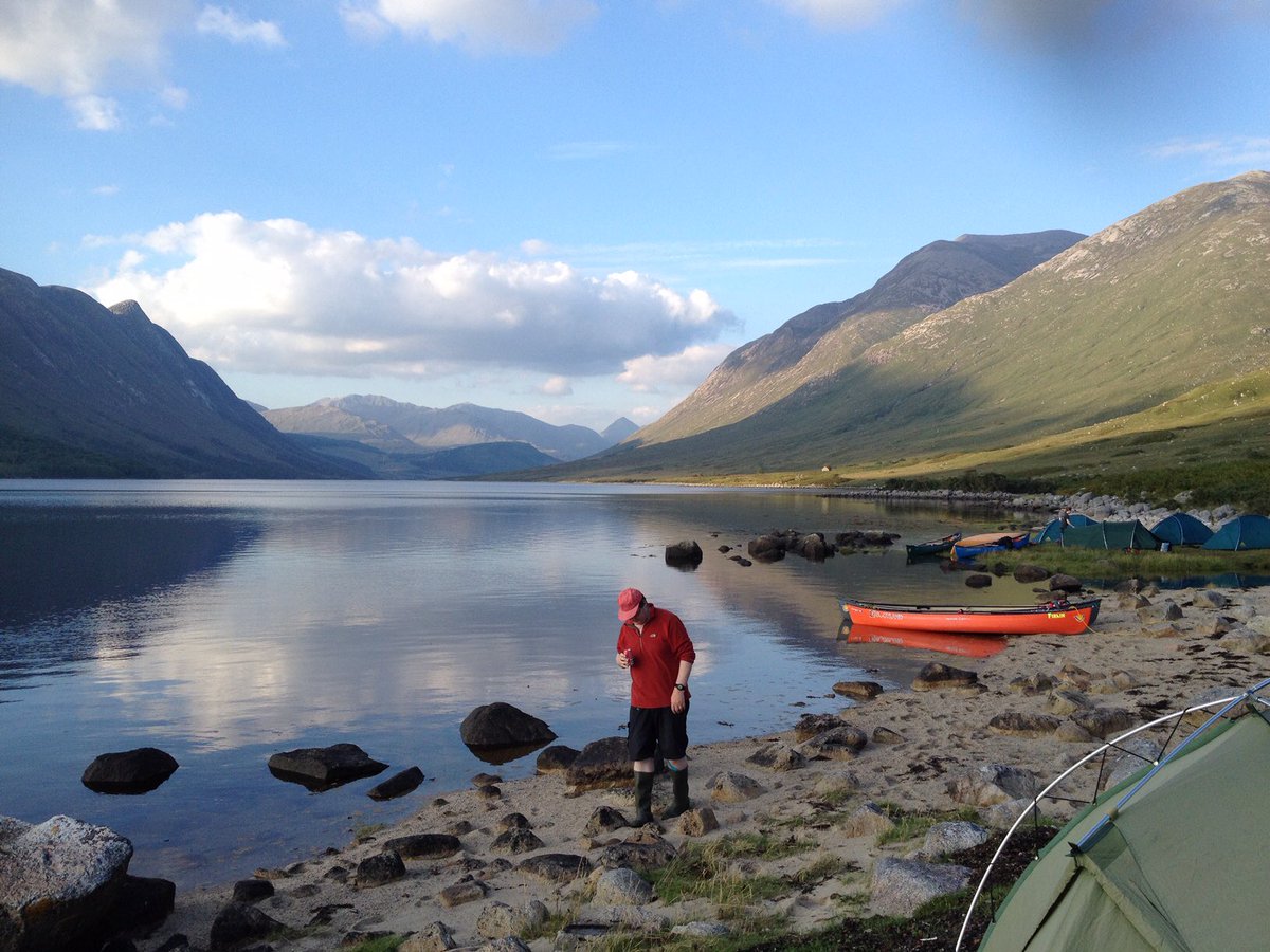 Sharkey_Scout's tweet photo. I can totally recommend this. I had one of the most amazing summers of my life as a volunteer guide @Northern_Tier and I still use the #skillsforlife gained to take my own @lanark_esu on canoe expeditions for their @DofEScotland Gold Awards #HolRy #TheFarNorthlands https://t.co/To0LZzpG3b