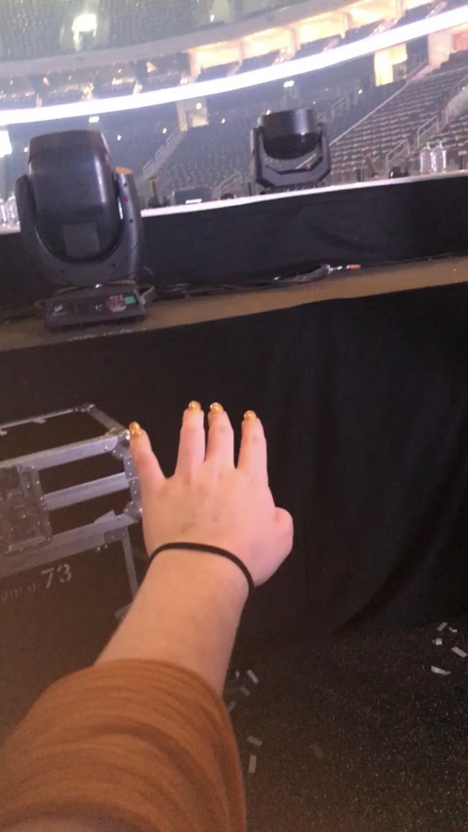 jimiIand's tweet photo. rt for good luck ❤️ https://t.co/MSjelZ8kJu