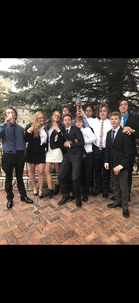 MVISTA_DECA's tweet photo. CTE month day 4! S/O to our DECA seniors competing at DECA state for the last time! #coloradodeca #deca #CTEMonth #challenge https://t.co/4mGbp7UenY