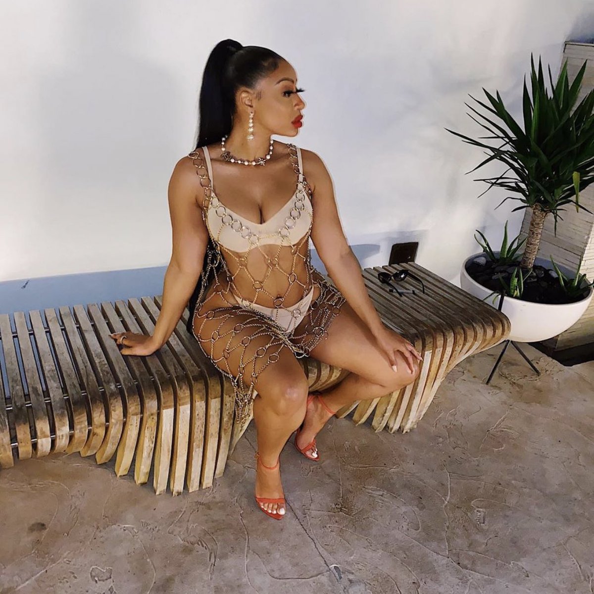 TommieLHHATL's tweet photo. No stripper but she know a lil bit #TommieShit 💋 https://t.co/wuyLKeqJ08