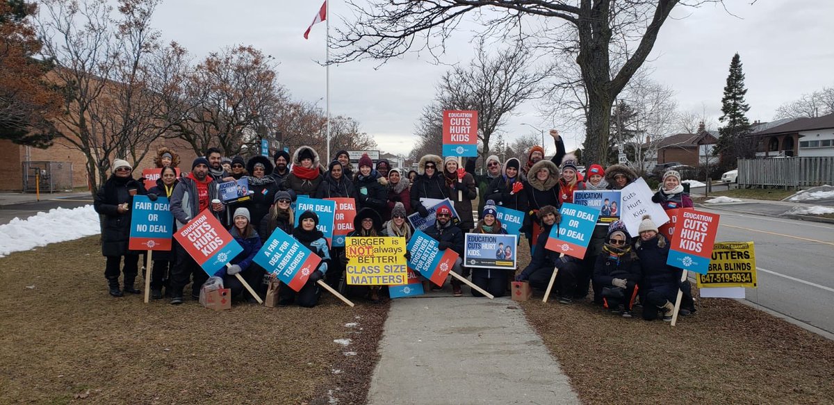 labeckford's tweet photo. @BrandonGatePS and @DunrankinPS know what matters! #etfopeel #etfostrong #cutshurtkids https://t.co/PVOPGeQLvs