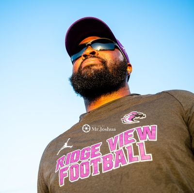 RidgeViewF_Ball's tweet photo. Thank you for all you have done for @RidgeViewF_Ball and the @rvhs community. @espnjuice20 you have the entire View County behind you. Please pray for the family in this time. https://t.co/QoX4TDr0JY