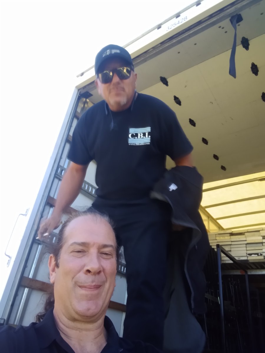 CBICables's tweet photo. CBI Interception at #SuperBowlLIV! One of our customers working a party in Miami Sunday repped us proudly by wearing his #CBICables T-shirt to his gig. Thanks, Will from AA Sound and Lighting! 🏈 https://t.co/fL6oeSKBhI