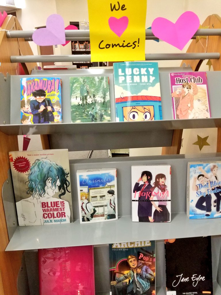 We had a spare display shelf brought over so I did a Valentine's month display today

And I saw quite a few students browsing our collection today too ✌

#comicsinlibraries