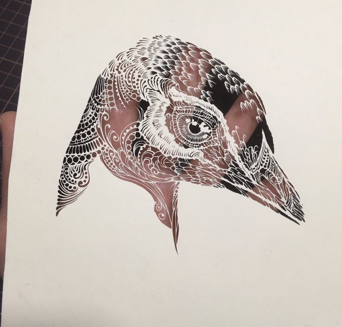 イケメンを手載せしました。
#切り絵 