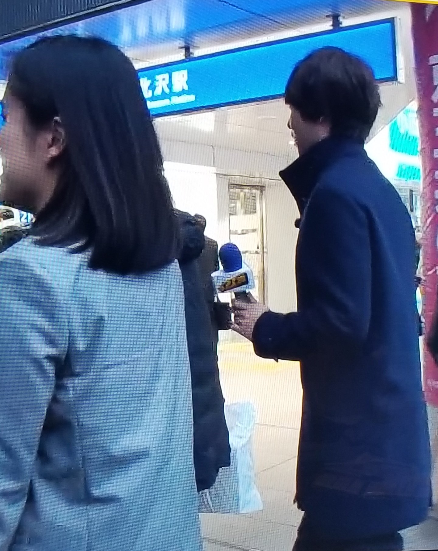 リンリンの推察 Jumpの中にいるとあまり目立たないけど一般人の中に入ると際立つ伊野尾くんのスタイルの良さ 頭が小さい 顔 が小さい 細くて手足が長い そして意外と背が高い ｷｭﾝｷｭﾝする 伊野尾慧 T Co 015dh4hmi6 Twitter