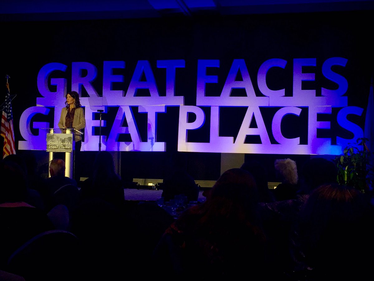 MyPlaceHQ's tweet photo. Tourism Awards night in Pierre, SD, with host @govkristinoem #SouthDakota
#StateOfGreat
#SDTourism #GreatFacesGreatPlaces https://t.co/DNXqwmpXRa