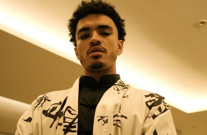 sahiphop247's tweet photo. .@Shane_Eagle has confirmed that he's been featured on J.Cole’s Upcoming Project #TheFallOff 🔥🙏🌍 https://t.co/EQkh4VHoWT