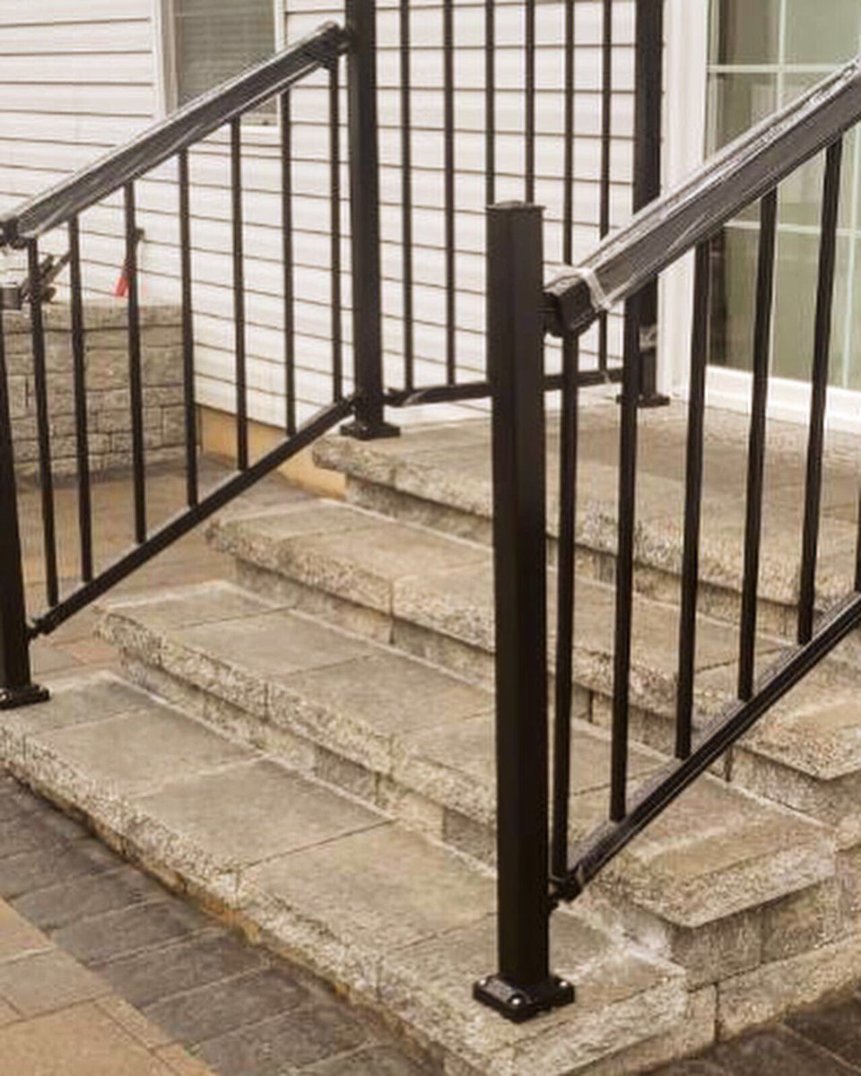 EGRLandscape's tweet photo. Here are some lovely stone stairs and railing we’ve completed! We think I t looks amazing, we hope you think so too! #landscape #design #hardscape #home #garden #yard #outdoor #living #stone #masonry https://t.co/fb7TljXT50