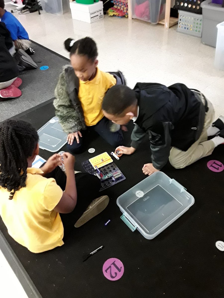 WhitehavenSTEM's tweet photo. Second Grade #Innovators learning to build circuits for a mini keyboard and speaker in Ms. Longโs music class!
#STEAM #STEMusic #STEMeducation https://t.co/o99Q321VOE