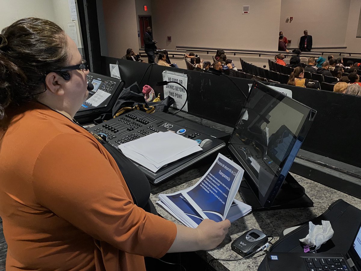 AvidSupt's tweet photo. The 2nd of multiple Local Control and Accountability Plan parent/community information and input sessions in @ValVerdeUSD Sharing how and where #lcff money is spent. Thanks to @VVUSD_Family for providing translation!! #LCAPworks https://t.co/hNRUoCGzo7