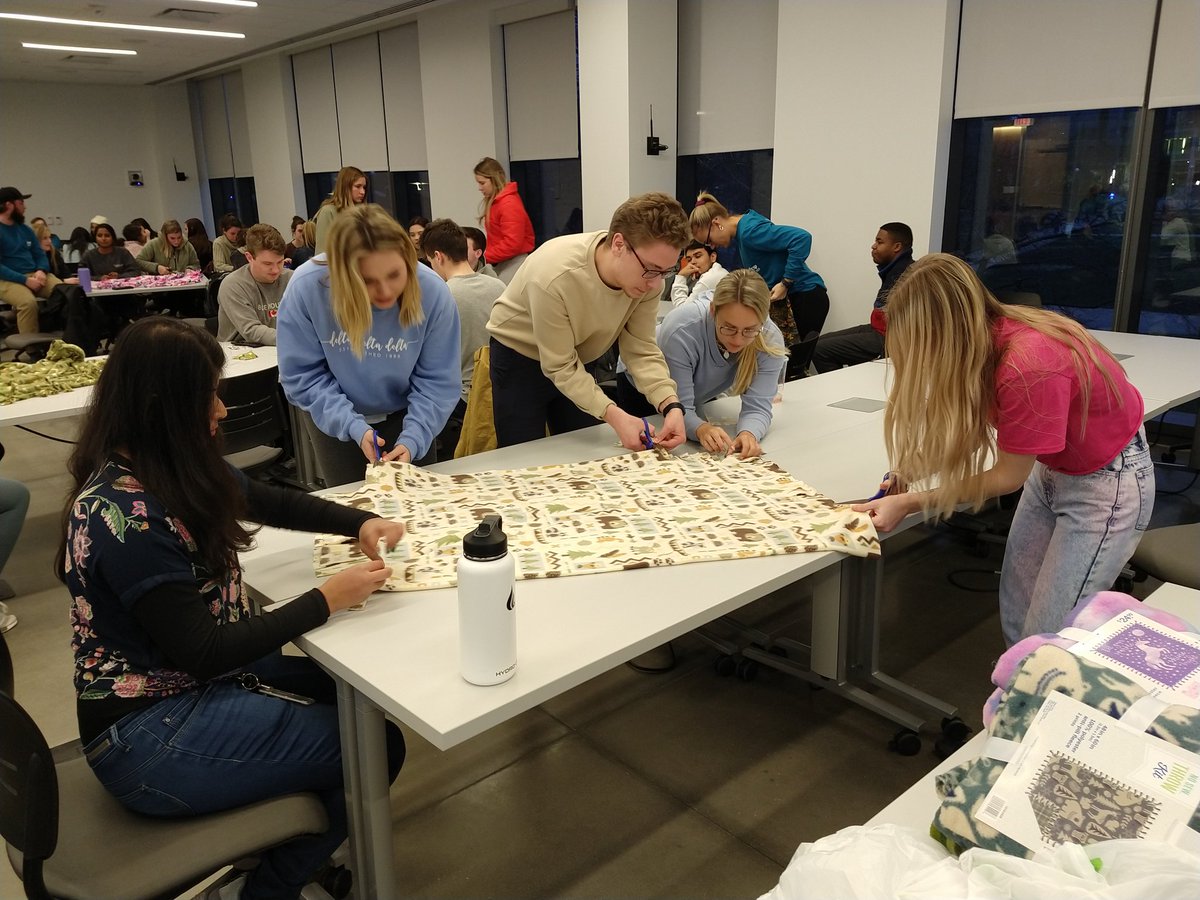 matthech's tweet photo. Brotherhood, leadership, unity, excellence. Very proud of the outstanding @AKPsi_Eta students hosting tonight's Service Event w/ "Binky Patrol" to make blankets for children in need. @uofcincy @lindnercollege #BoldlyBearcat #NextLivesHere #DevelopingPrincipledBusinessLeaders https://t.co/CSlnQ31dxK