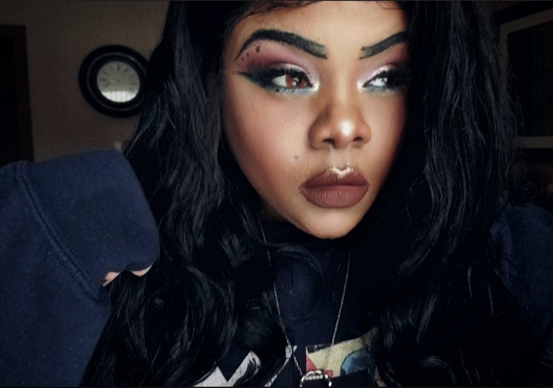 nikinami_'s tweet photo. OlympiaπΈπ½
@getdrenchedcos #Olympia + #BeatButWoke Comet Water @ABHcosmetics x @amrezy #ABHxAmrezy @ColourPopCo Limbo #ultramattelip @eddiefunkhouser foundation + contour @MannyMua733 #LunarBeauty Mars @BenefitBeauty #Kabrow #badgalbang #abh #makeup #melanin #drenchcosmetics https://t.co/kK2H2ePUgg