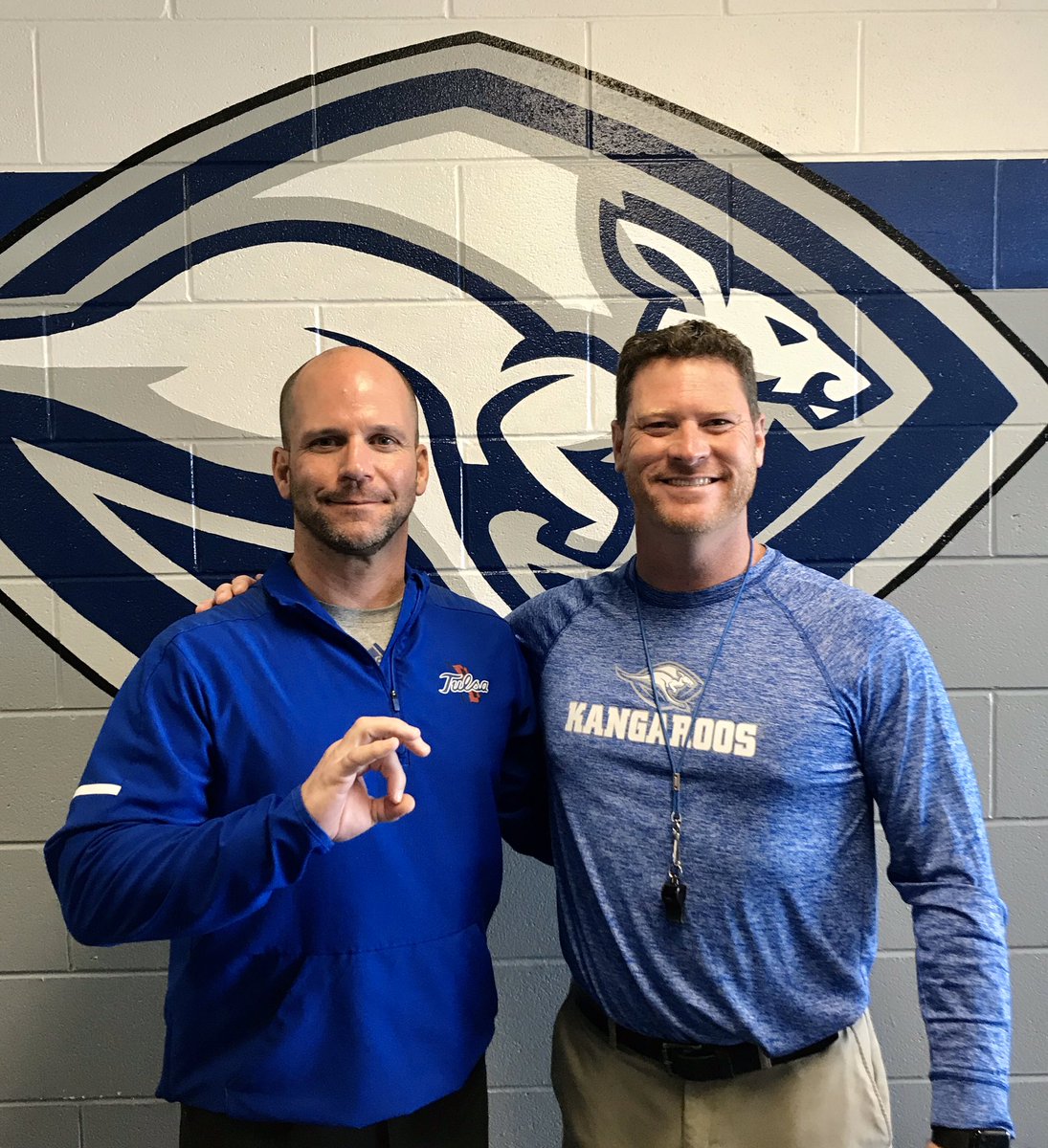 Always a blast when <a href="/joe_gillespi3/">Joseph Gillespie</a> stops in at Weatherford.  Thanks for recruiting the Roos.  <a href="/TulsaFootball/">Tulsa Football</a> #RooPride Roo⬆️