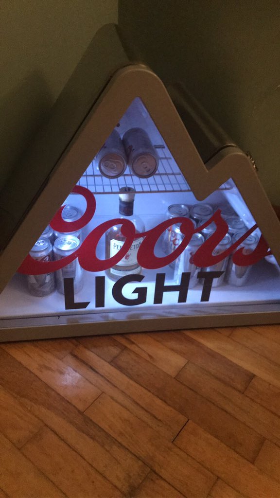 A_ARON_3's tweet image. Name a more beautiful sight