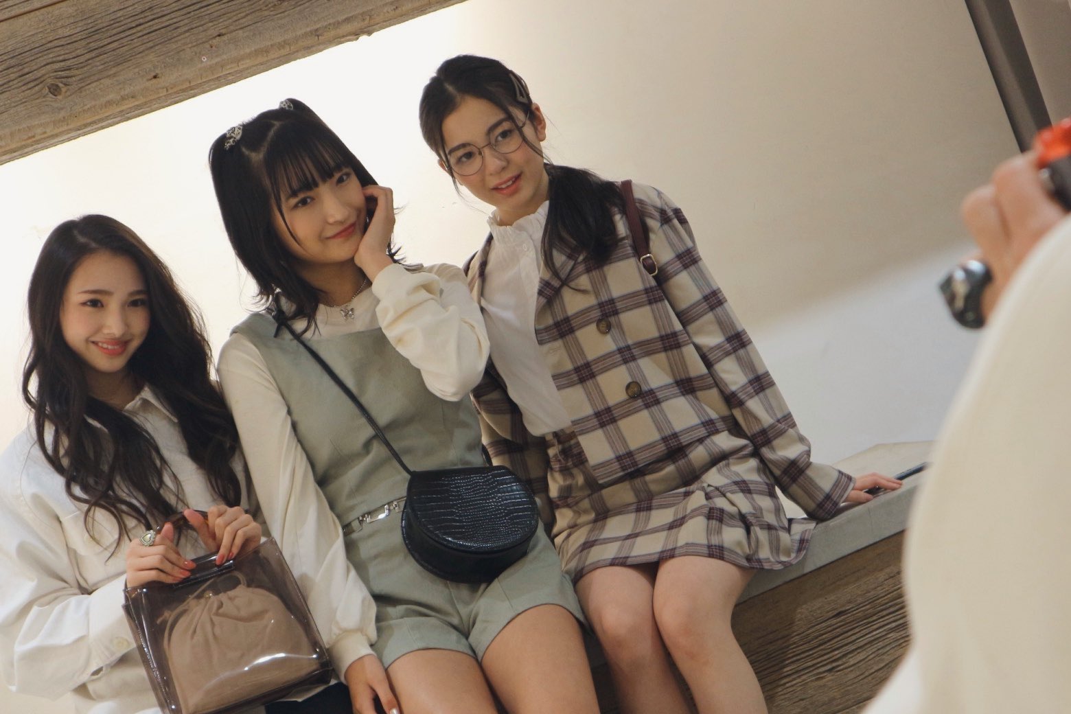 Girls 2月14日発行 Wego Magazine 3月号 Brake Personarity Crisis のページにgirls 桜花 來亜 綺羅が登場 ファッションブランドwegoのアイテムを紹介 今回は フォトグラファー米原康正さん Yone69harajuku に撮影していただきました