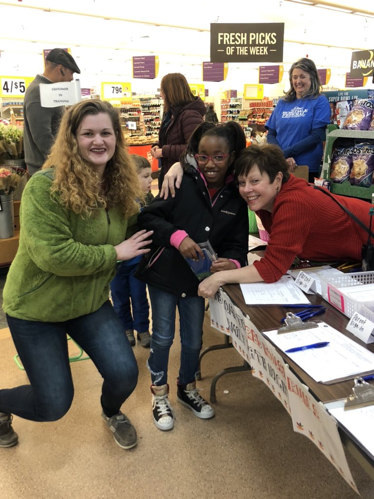 Christina Davis tweet media