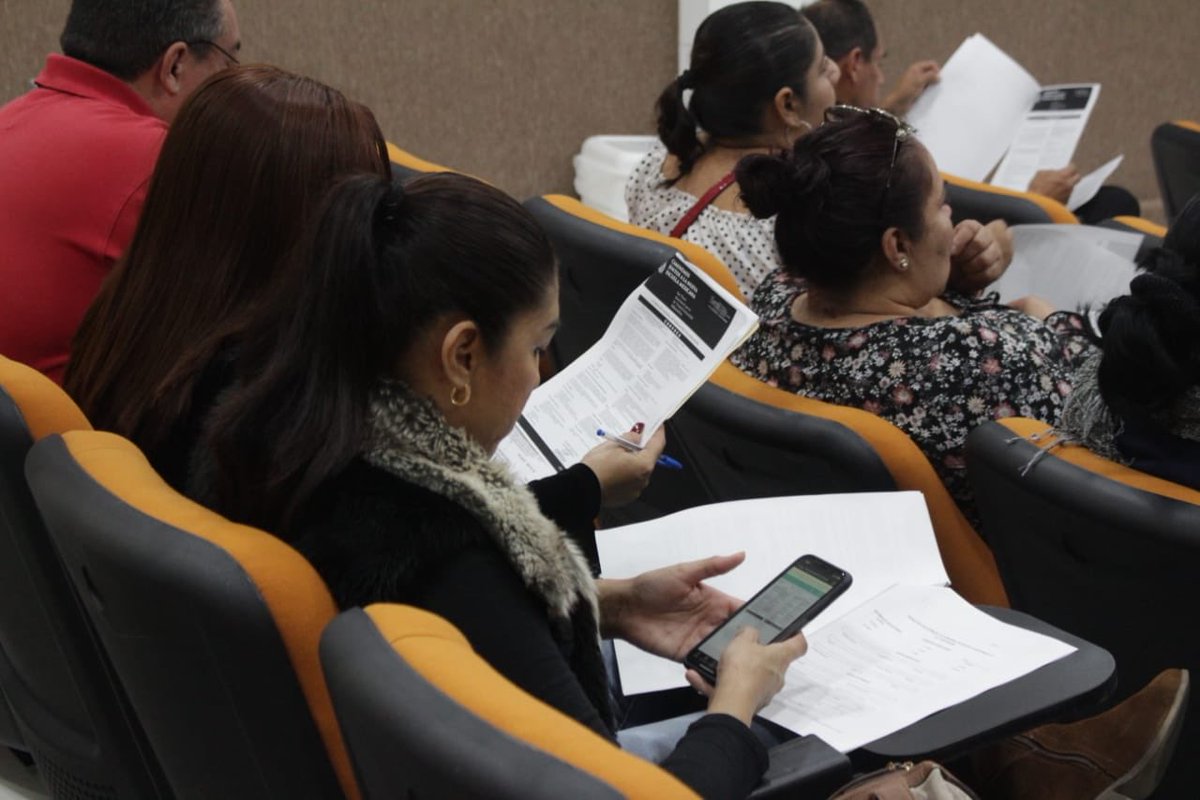 snte49nayarit's tweet photo. #Sección49Sí ✅
#ForoSNTE 👥👤👥
🔴 Líder #Sección49 #Nayarit INVITA a 🔴 #Participar 👉Foro Nacional para la Transformación Educativa ✅ y caminar juntos a la Nueva Escuela Mexicana 🍎📚
#FelizJuevesATodos México #FelizJueves CDMX #Pisa #asot950p1 Ojalá #CoronaCapitalGDL https://t.co/fSlMHwbXAj