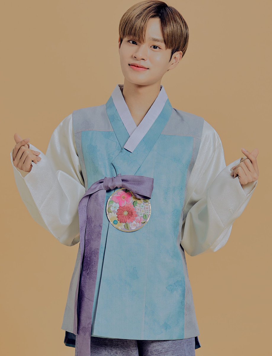 AB6IX's tweet photo. [#AB6IX/📷] 행복한 설 명절 보내세요! (Seollal Greeting 2020) https://t.co/Xhdu9nK9JF