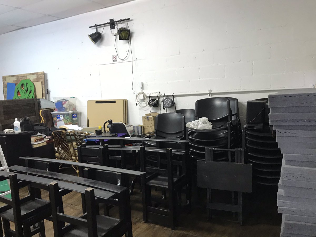 crishansen's tweet photo. Trabajando como locos para reabrir nuestras puertas en 2020 #renovados @PastudioArg #Pastudio #refacciones #refurbishment https://t.co/fKGjs4xcJB