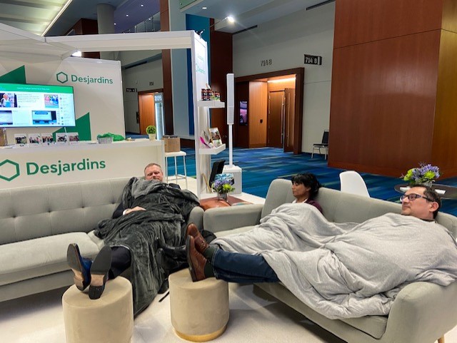 DesjardinsGroup's tweet photo. Is there a better way to end the second day at #HRPAAC, than lounging in some blankets? Thank you to our #GoodSpark entrepreneurs @HushBlankets for spending the day with us and sharing their experience. ✨ https://t.co/BGtqN07TAm