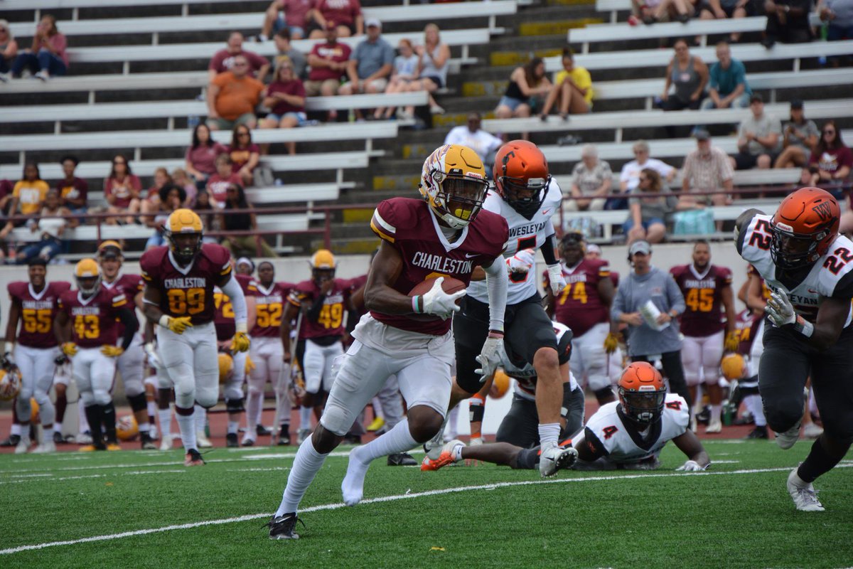 LukeChris_11's tweet photo. Blessed to receive an offer from @UCWV_Football @FBCoach_Q https://t.co/rMsPnAXu8b