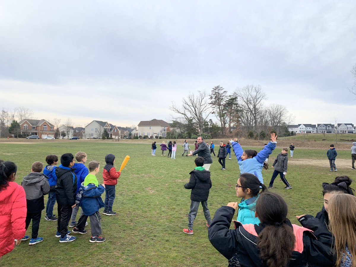 Extra recess with Principal Pack was quite a HIT today! The students said spending 60 white eagles was definitely worth extra recess with Mr. Pack! Thanks for playing wiffle ball and enjoying recess with our class! @LIBPrincipal @LCPSLiberty