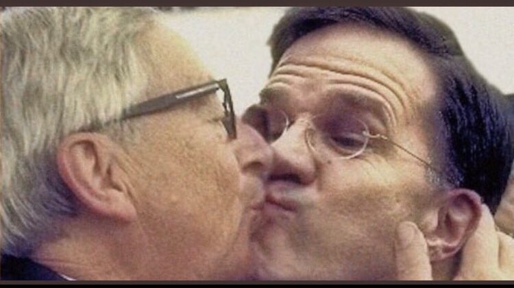 groen_eric's tweet photo. @LoonenNelly @MinPres @tim_cook Tjaa weer het beste jongetje van de klas uithangen in Davos met een grote zak met geld en niemand wil hem hebben. In zijn eigen land heeft @MinPres er een enorme puinzooi van gemaakt op alle fronten en kost 11 jaar om alle scherven op te ruimen. https://t.co/5cbzB3rWLy