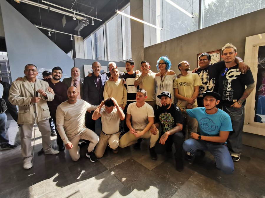 ccutlatelolco's tweet photo. ¿Qué papel jugamos todos en la creación de nuevos futuros? Nos plantea la exposición “De ícaros y alas: libertad desde la cárcel” de @kolectivfeat : artistas dentro y fuera del Reclusorio Norte que presentan su trabajo artístico > https://t.co/B6zNvQk6sI https://t.co/Ltdj8IcD4t