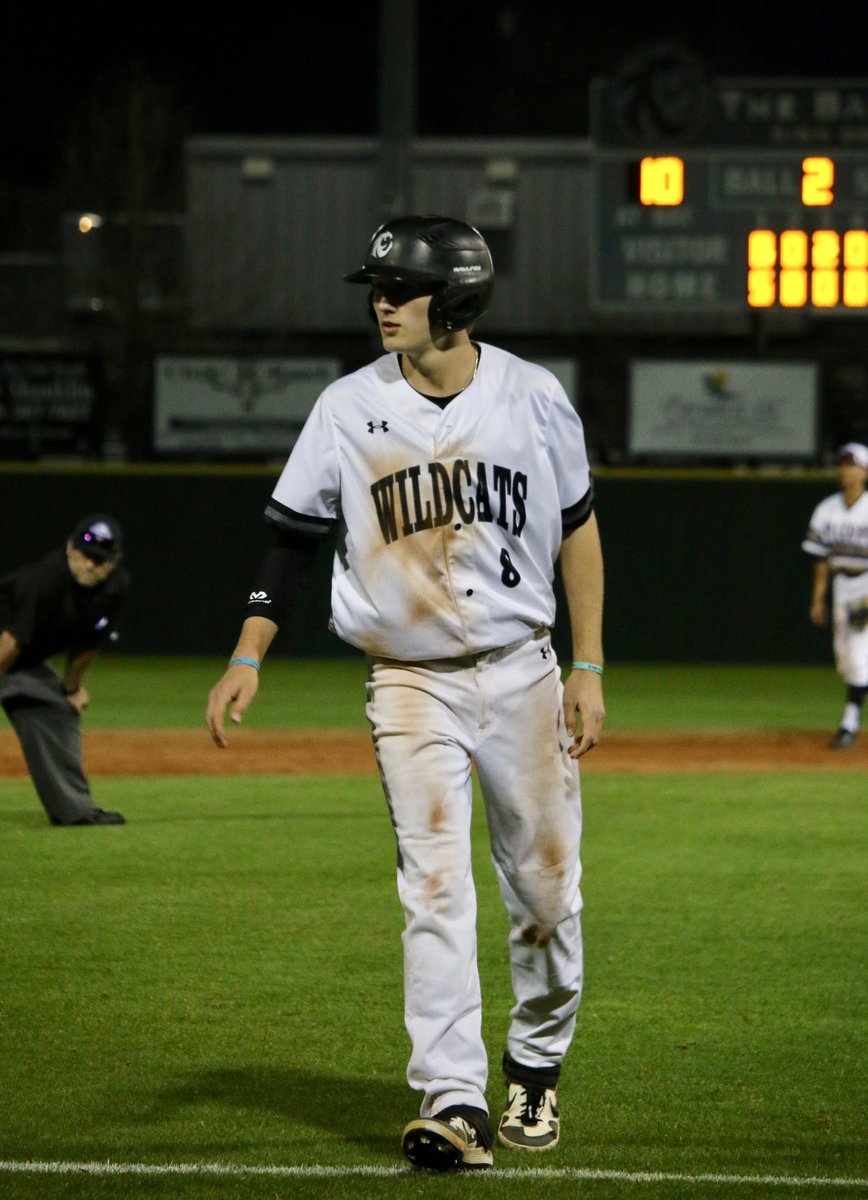 Tyler_jarrett01's tweet photo. Blessed to say I will be continuing my academic and baseball career at Frank Phillips College. Thank you god. Thank you to all my coaches and friends that helped me make it here. Thank you to all of my family for supporting me and making the person I am today. #AGTG https://t.co/Z9uGnCPmES