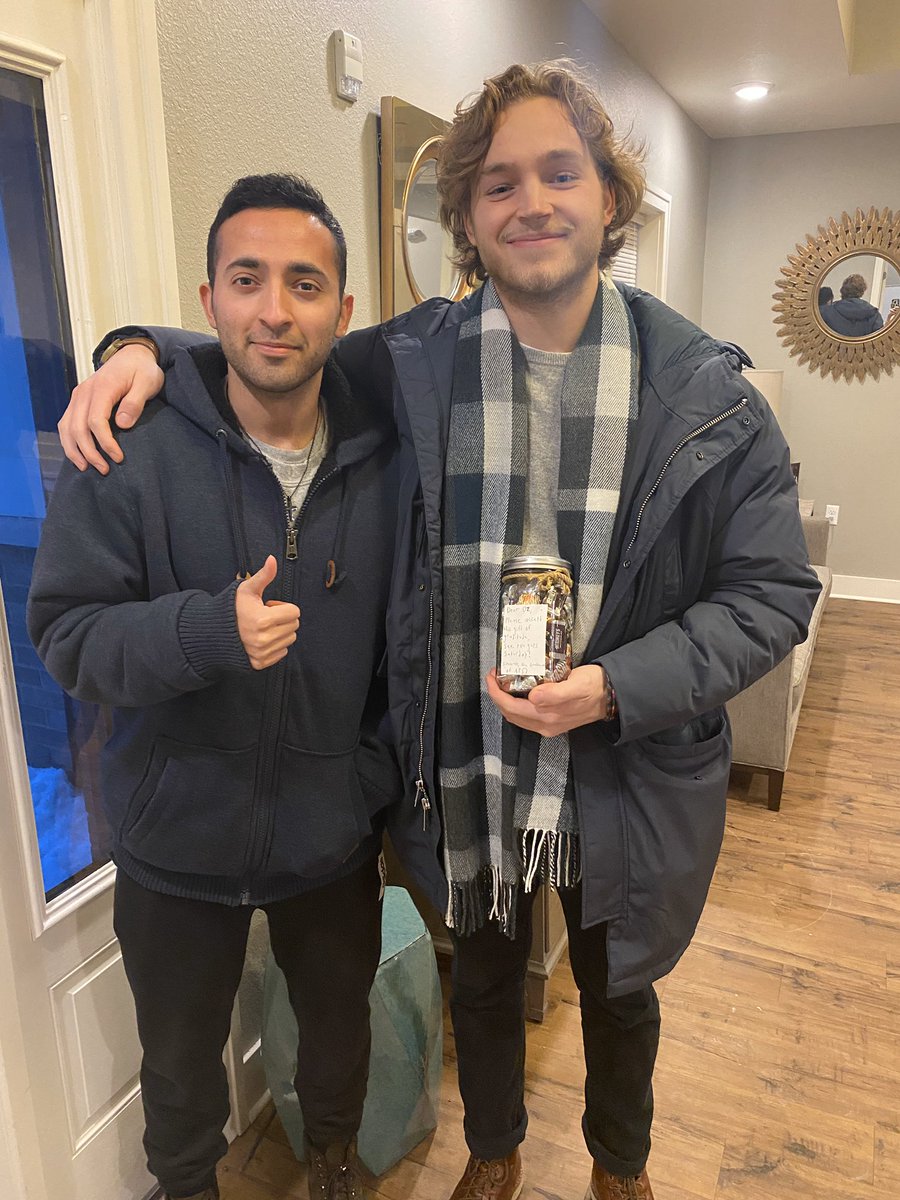 Thank you <a href="/ATOGVSU/">GVSU ΑΤΩ</a> for the treat! 😆