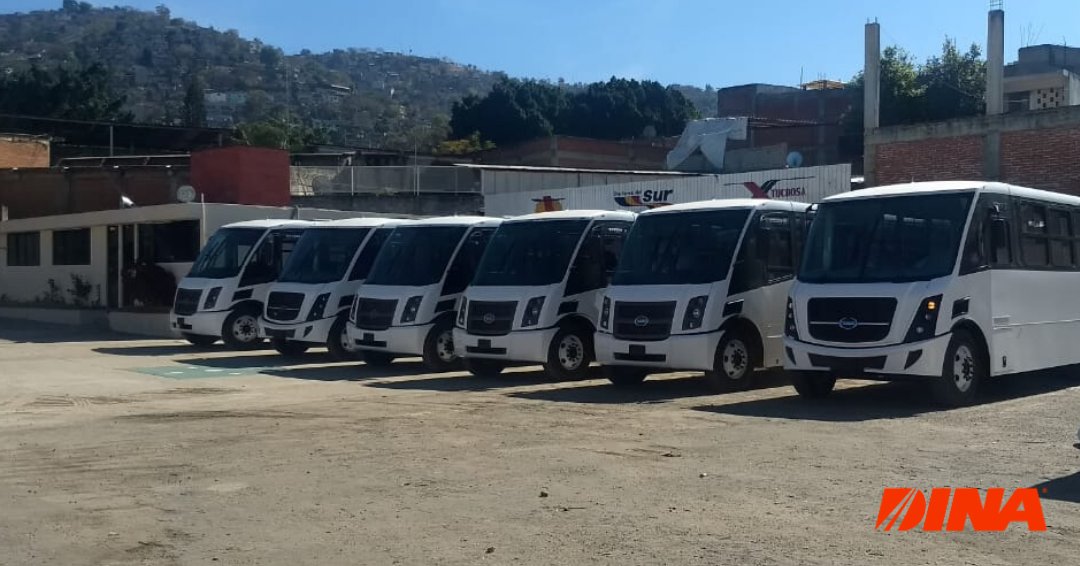 NacionTransporT's tweet photo. Seis #Runner10 circulan en #Oaxaca
#DINA #DINACamiones #ElTransporteDeMéxico @DINAmx DINA @ClaudiaG_DINA @Dina_Camiones #DINAMexico @NaciontransporT #Nacióntransporte
https://t.co/Wb75FqKQL7 https://t.co/4PSpNTHcPO