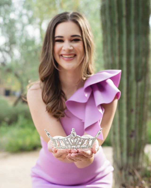 MissGilbertAz's tweet photo. Apply for undergrad graduation @asuonline ✅ earn thousands in scholarships from @missamerica ✅ have the experience of a lifetime ✅✅ https://t.co/li1ql8XgjT https://t.co/9vFIwKqTIW