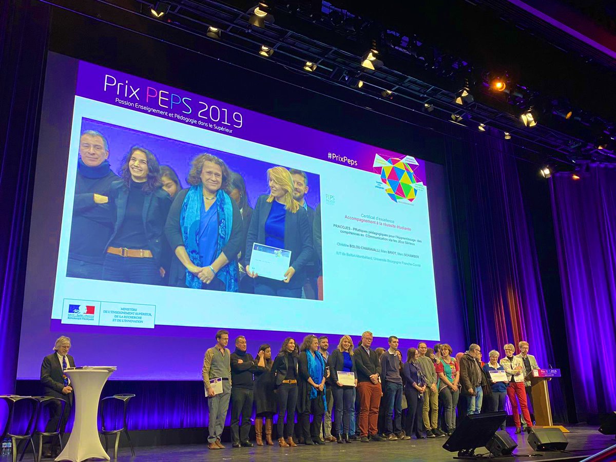 ASBarthez's tweet photo. Le MESRI remettait aujourd’hui les prix #peps aux équipes qui sont passionnées d’enseignement et dont les projets vont permettre de promouvoir de nouvelles pratiques pédagogiques ! Des pratiques inspirantes et à développer sur l’ensemble du territoire ! #suprecherche #esri https://t.co/NjxG8xcBIH
