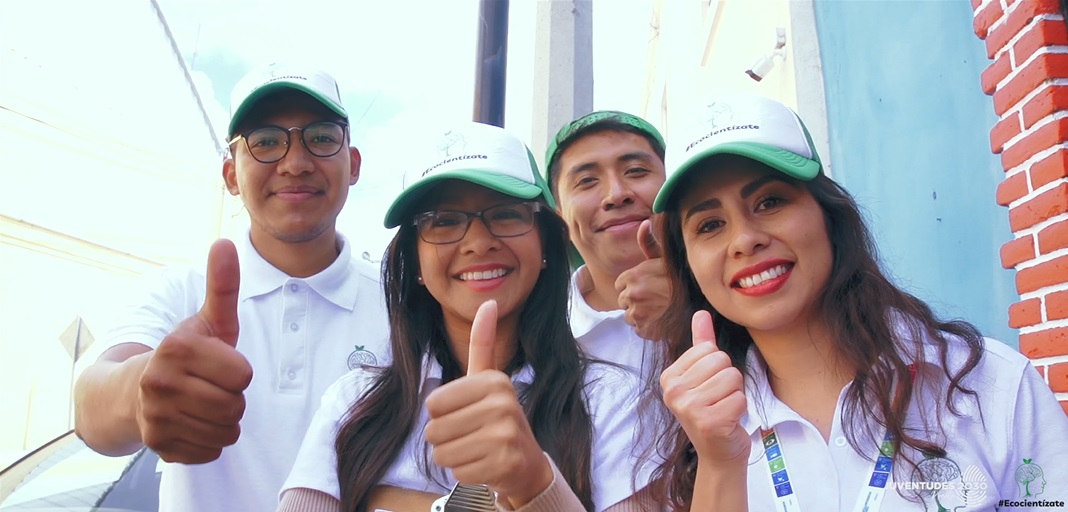 Ecocientizate1's tweet photo. Es una gran alegría poder compartir con todos ustedes este vídeo resumen del proyecto #Ecocientízate. Gracias @UNFPAMexico 

¡Si el medio ambiente quieres tú salvar, tus hábitos de consumo debes cambiar! 🌎 Sigan la liga 👉
https://t.co/11cIhlxQYN https://t.co/K1CUKd7F1g
