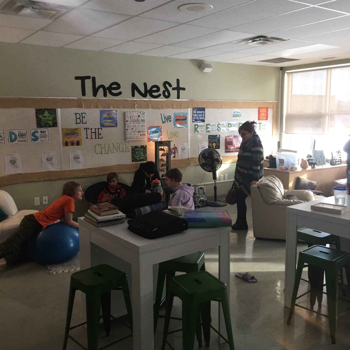 Everlearning1's tweet image. Great day for the Wellness on Wheels school tour with our friends from EICS! #EcsrdSTRENGTH