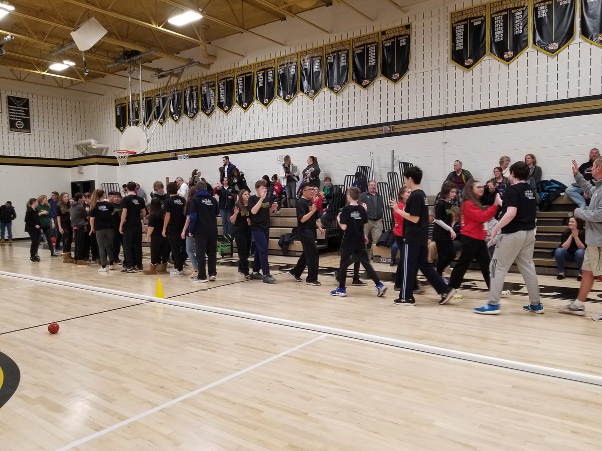 PHSFalcons18's tweet image. Celebrating our Bocce Seniors today and getting a win🖤💛 Thank you for helping us bring bocce to PHS!! #WeRAISE #Poolesville #falconsflyhigh @MrCarothersPHS @PHSathletics