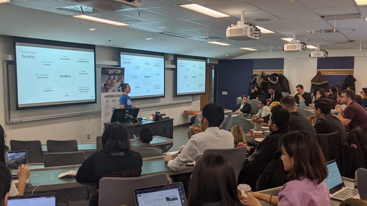 AgorizeAmericas's tweet photo. We were at @mcgillu to help students enroll for the #DiscoverAIChallenge! Good success to you all! #ChallengeAccepted https://t.co/1RWfT1zugV