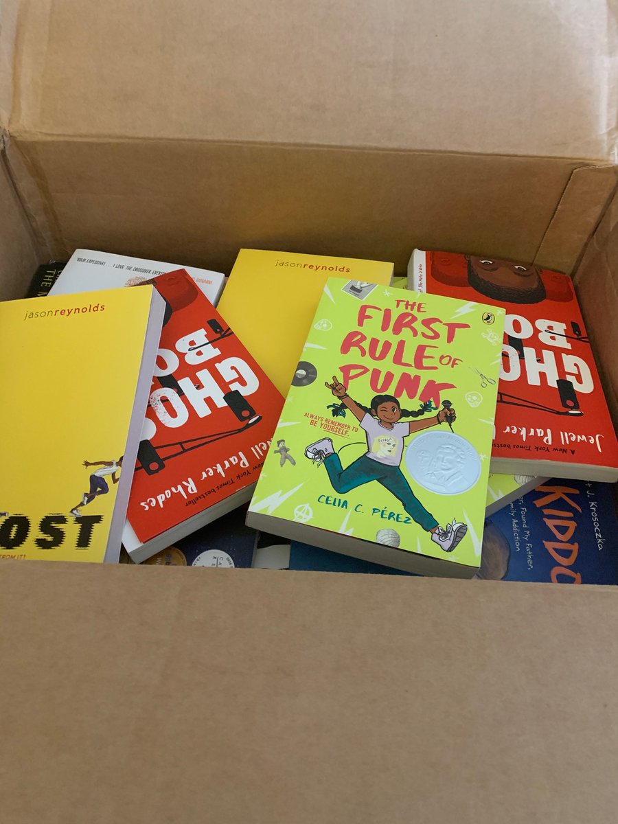 MsBruceEdu7's tweet photo. This time of year is really rough for me professionally. Today @Scholastic sent books, $500 worth to be exact as a donation to my classroom. @Booksource sent a scanner. Joy fluttered when kids crowded me to see the new titles. #smallthings #whereisJune #pdtomorrow https://t.co/VbtRrcOuoT