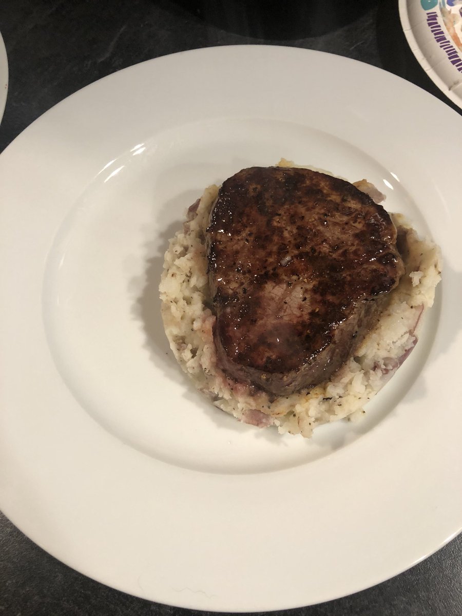 morsettie's tweet photo. I did a #surfandturf dinner last night and I’m excited to share it with you! #crablegs #crabmeat #steak #greenbeans #redskinpotatoes and I made my own #fishseasoning #seasoning #food #yum #yummy #dinner #whatstoeat #recipe #surfturf #treatyourself https://t.co/pBkxv143ko