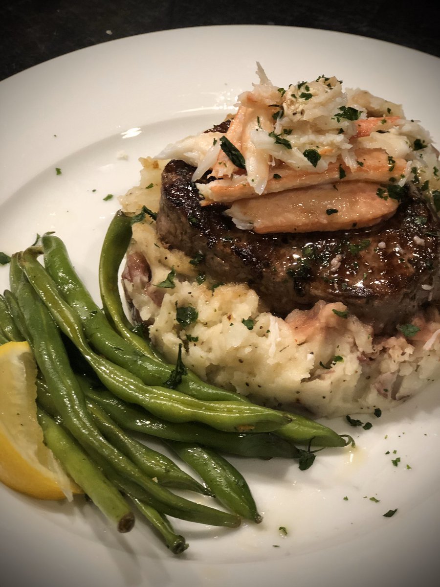 morsettie's tweet photo. I did a #surfandturf dinner last night and I’m excited to share it with you! #crablegs #crabmeat #steak #greenbeans #redskinpotatoes and I made my own #fishseasoning #seasoning #food #yum #yummy #dinner #whatstoeat #recipe #surfturf #treatyourself https://t.co/pBkxv143ko