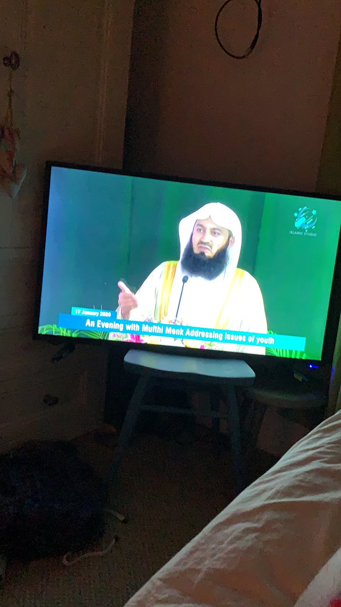 MuslimBritish's tweet photo. Much love for brother @muftimenk https://t.co/UwqqQvgKrr