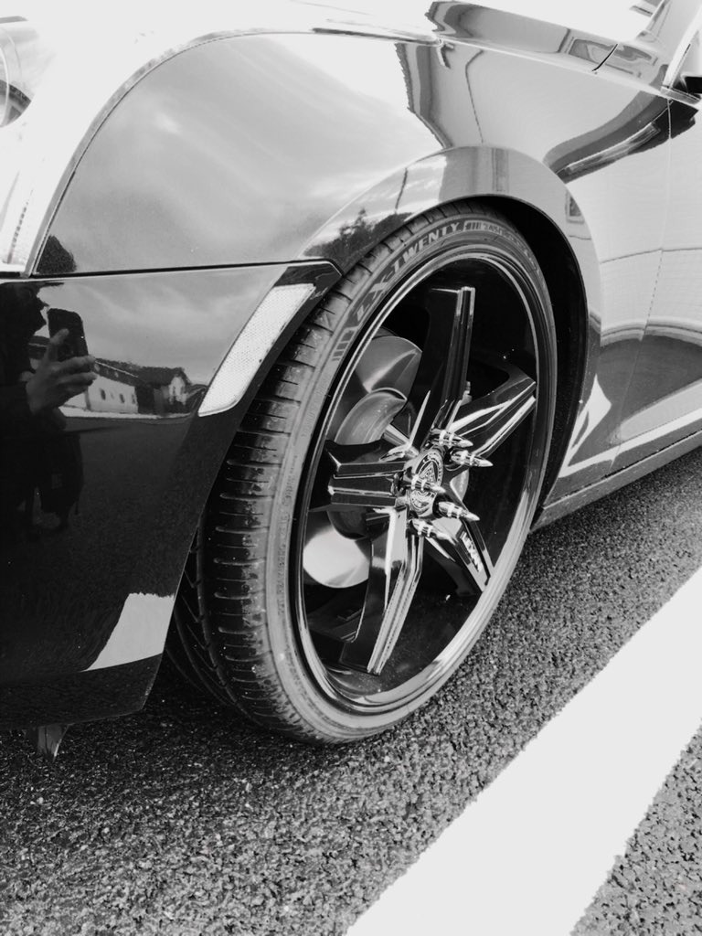 73challe's tweet photo. TRUE SPIKE装着(^ ^)
刺さらないように気をつけよ
#Cadillac #ATS #LEXANI #TRUESPIKE https://t.co/E9aMvzQb31