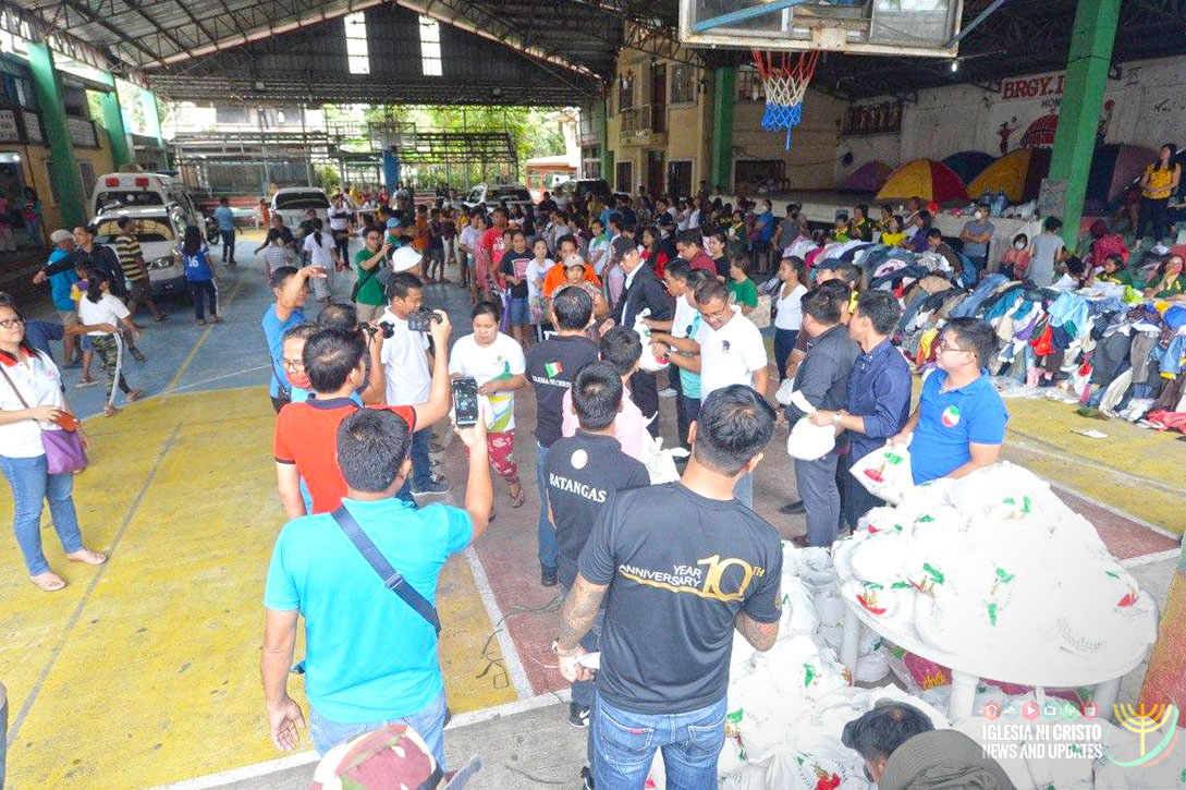 CUENCA, BATANGAS — Relief operations and feeding programs are continuously being conducted in the areas affected by the volcanic activities of #Taal through the #AidToHumanity project of the #IglesiaNiCristo. Evacuees taking shelter at the Dita Barangay Hall.

#AidToTaalVictims