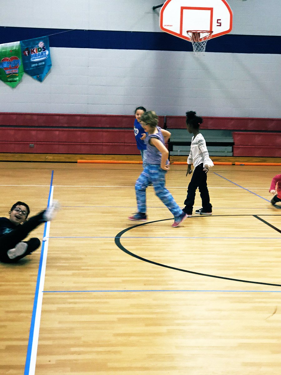 KatyHafner's tweet image. What do you do on a cold winter day? No outside recess? Have an indoor snowball fight of course! #theyearnedfreegymtime #theyvoted #datacollecting #theythinktheyareplaying #wearereadingsightwords #toomanyhashtags @RocketsRR @olatheschools #big3