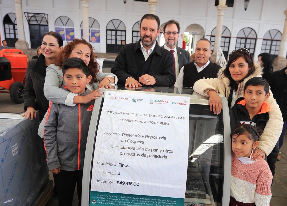 Desde el inicio de mi Gobierno apostamos por apoyar el emprendimiento, el autoempleo, así como la creación y expansión de las micro, pequeñas y medianas empresas en el Estado.