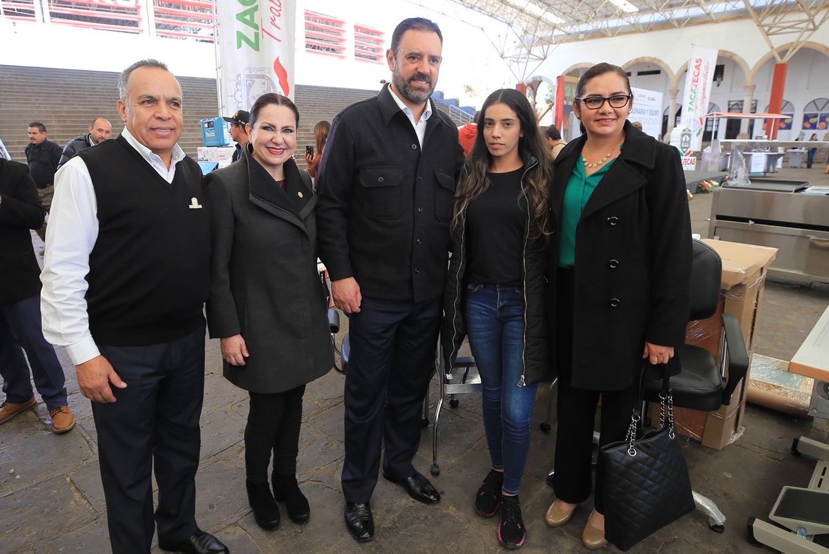 Hoy entregamos maquinaria y equipo para proyectos productivos con la finalidad de que familias zacatecanas instalen un negocio y sigan detonando la economía en las regiones. A todos nos une un mismo objetivo: que a #Zacatecas le vaya bien.